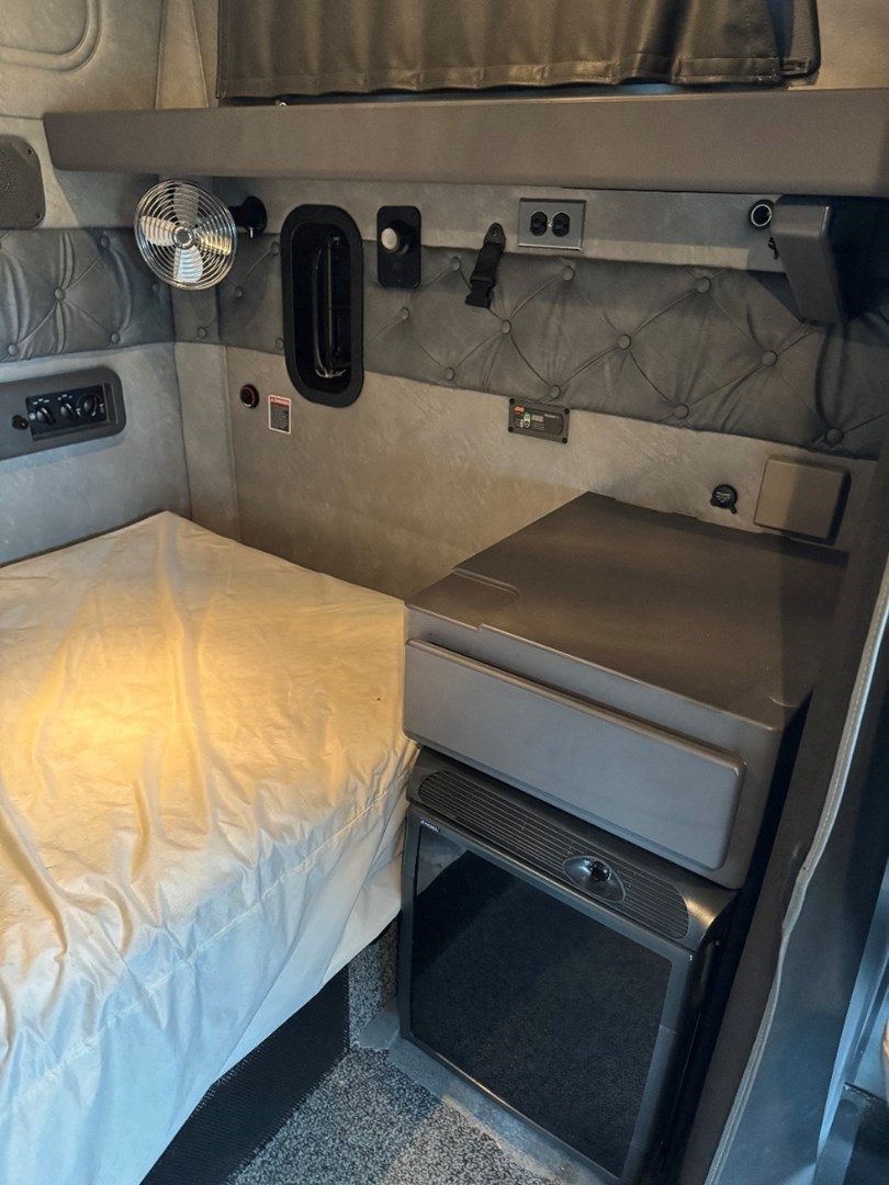 2017 MACK CXU613 - USED TRUCKS SLEEPER - image 20